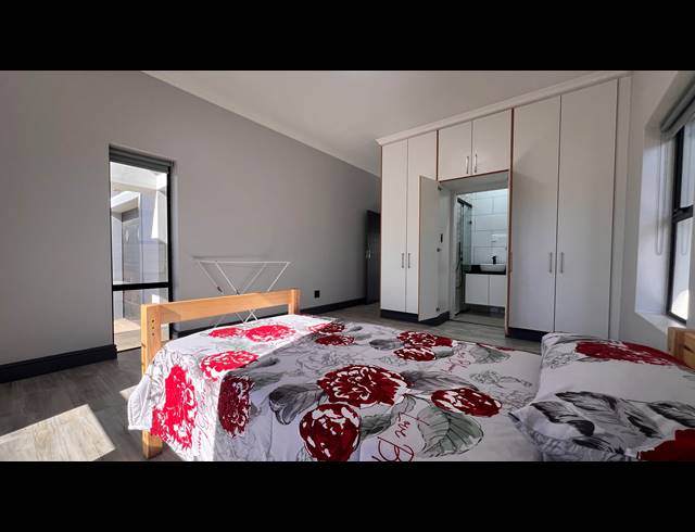 5 BEDROOM HOUSE FOR SALE IN MALMESBURY RURAL